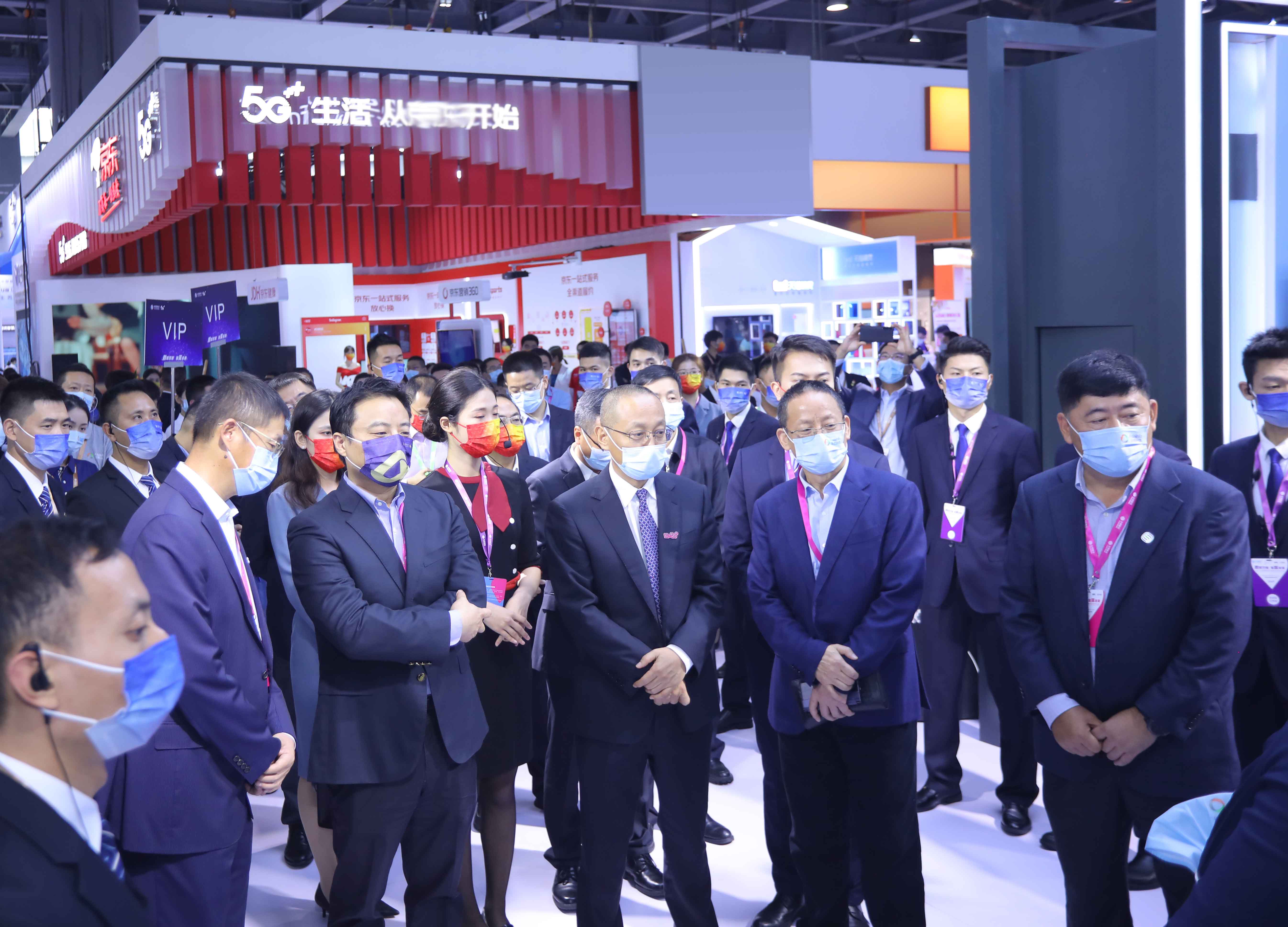 董昕.jpg 董昕.jpg